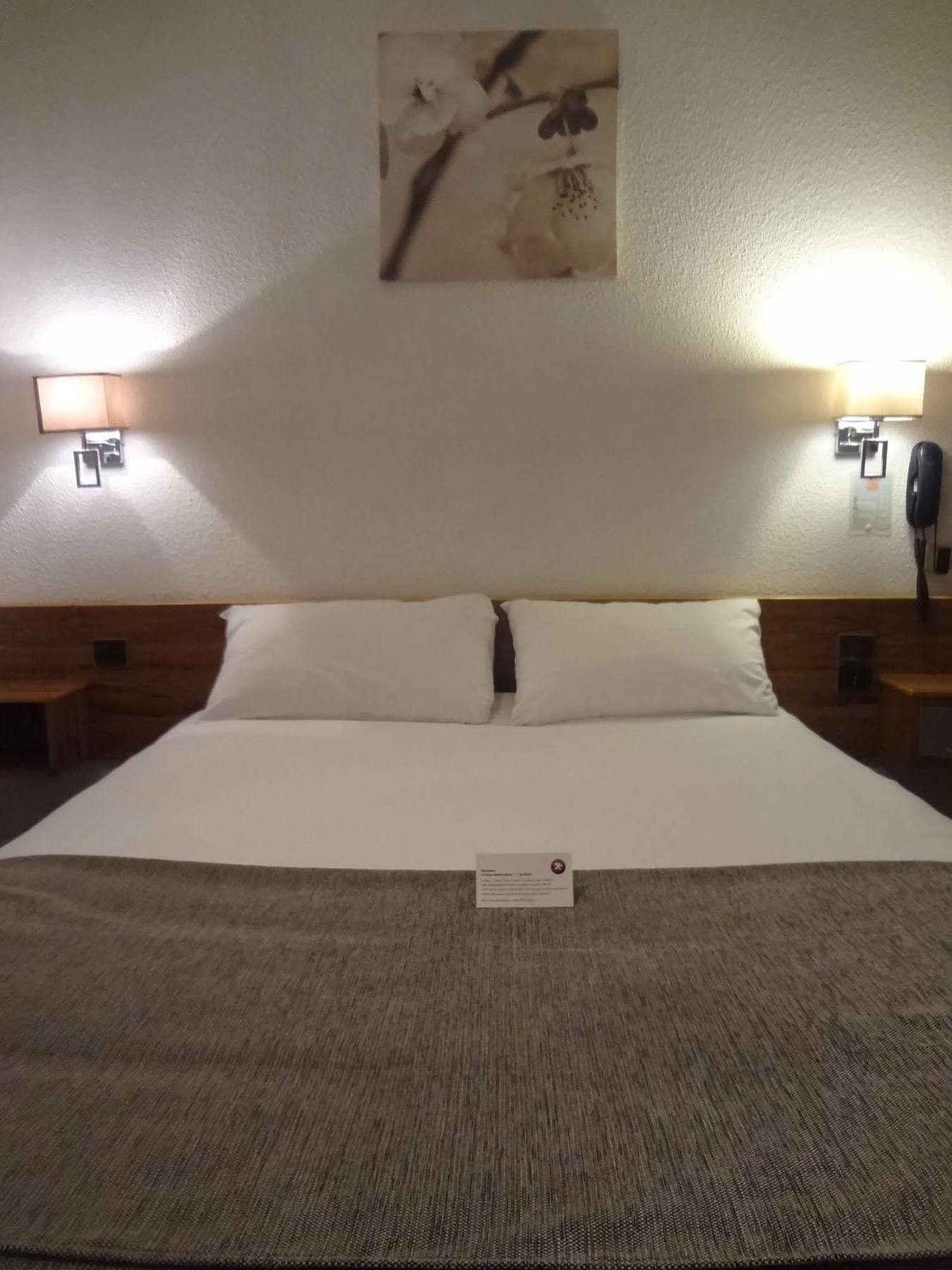 Contact Solana, Mendesfrance 3* Niort